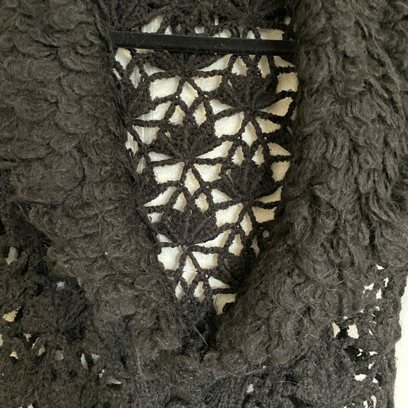 KENZIE open knit long black cardigan - Picture 6 of 9
